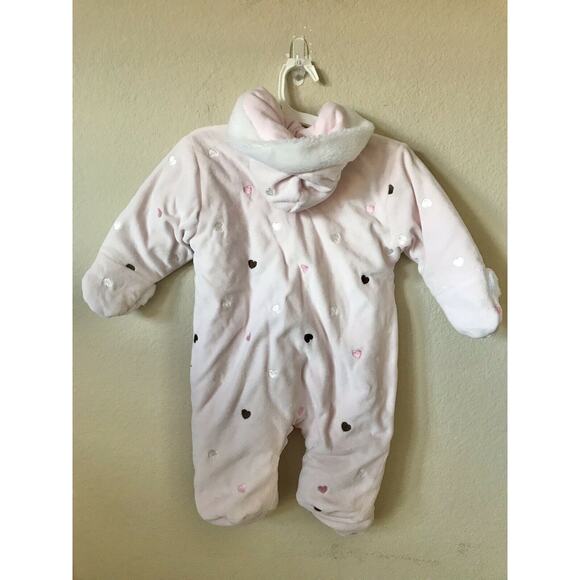Calvin Klein Hearts Plush Hooded Sleeper Winter Pram Baby Girl Size 6/9 Months - Picture 3 of 3